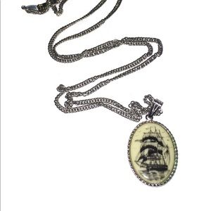 Sarah Coventry Legend Necklace 1976